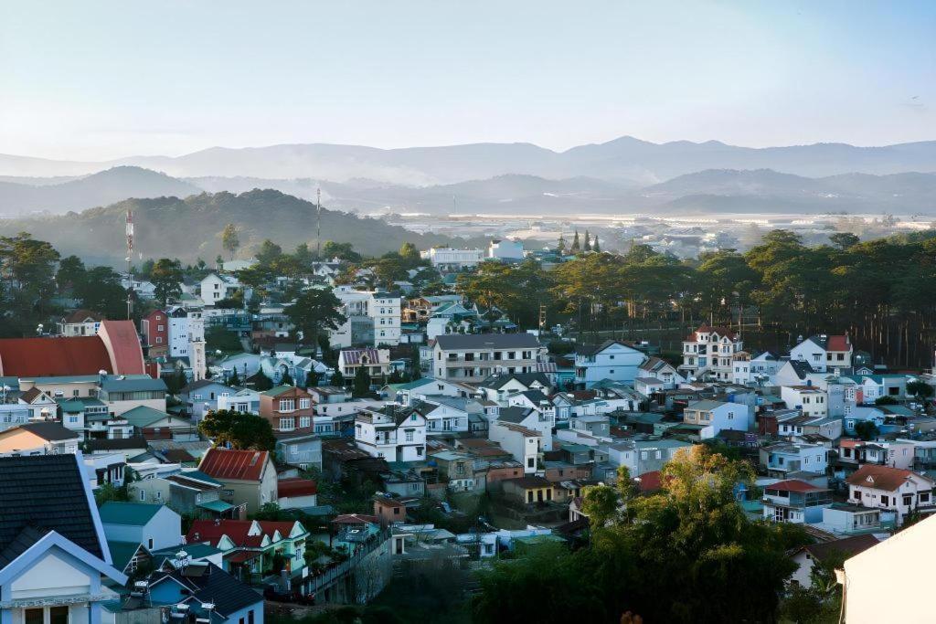 Hoa Sen Vang Hotel Dalat Εξωτερικό φωτογραφία